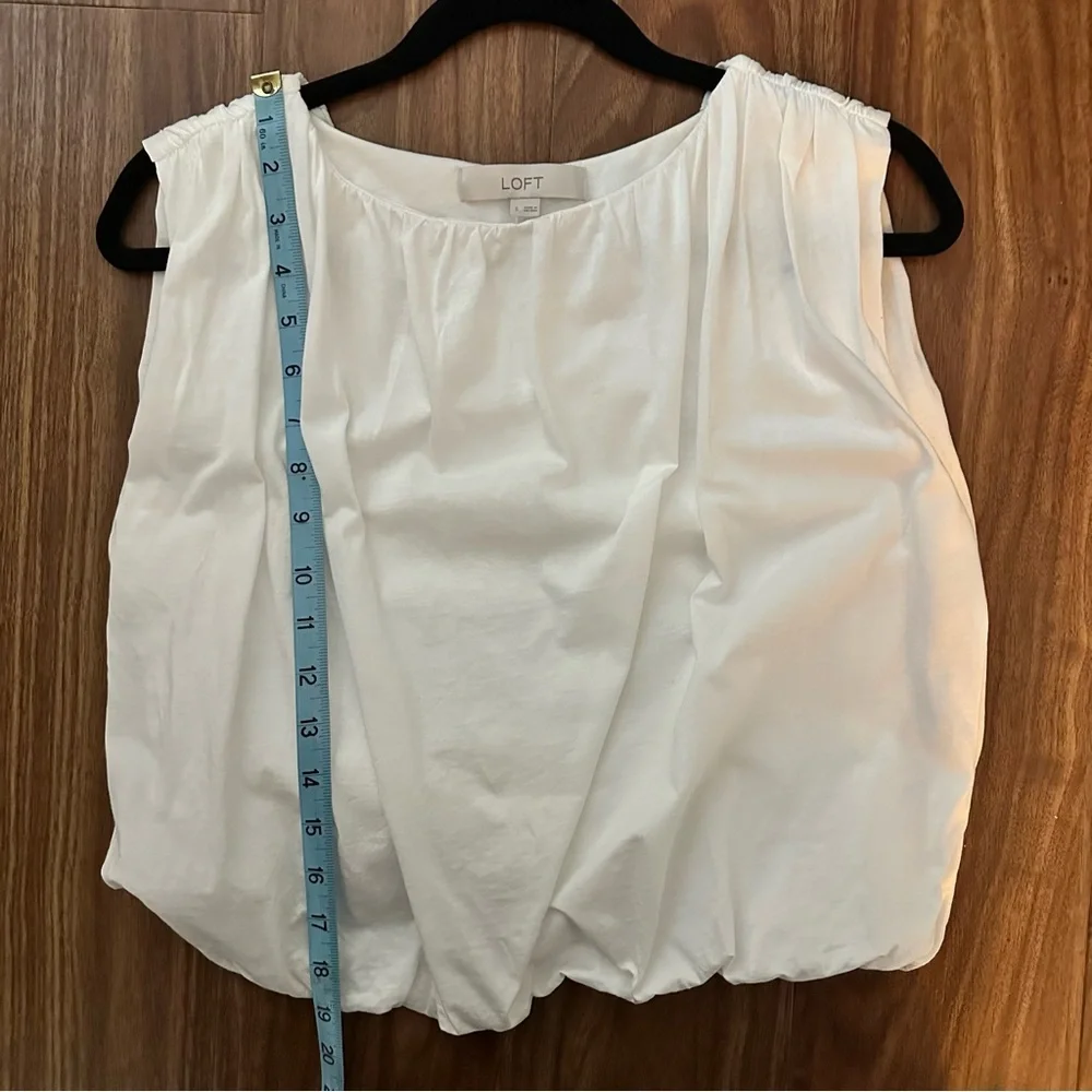 LOFT Ivory White Bubble Hem Pleated Blouse Sz S Cotton - Picture 7 of 9